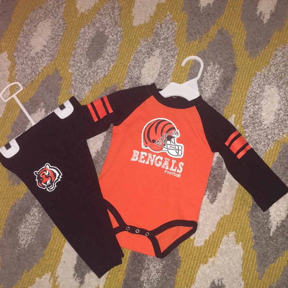 Cincinnati Bengals baby outfit